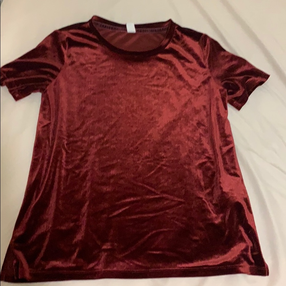 Red velvet tee
